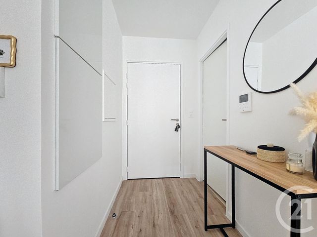 Appartement T2 à vendre - 2 pièces - 41.21 m2 - AVRILLE - 49 - PAYS-DE-LOIRE - Century 21 Agence Plantagenêt