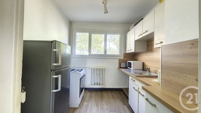 Appartement T4 à louer - 4 pièces - 67.0 m2 - ANGERS - 49 - PAYS-DE-LOIRE - Century 21 Agence Plantagenêt